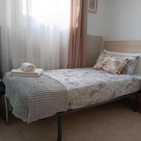 Quaint Ground Floor Apartment With Pool Lb1 Torrevieja Kültér fotó