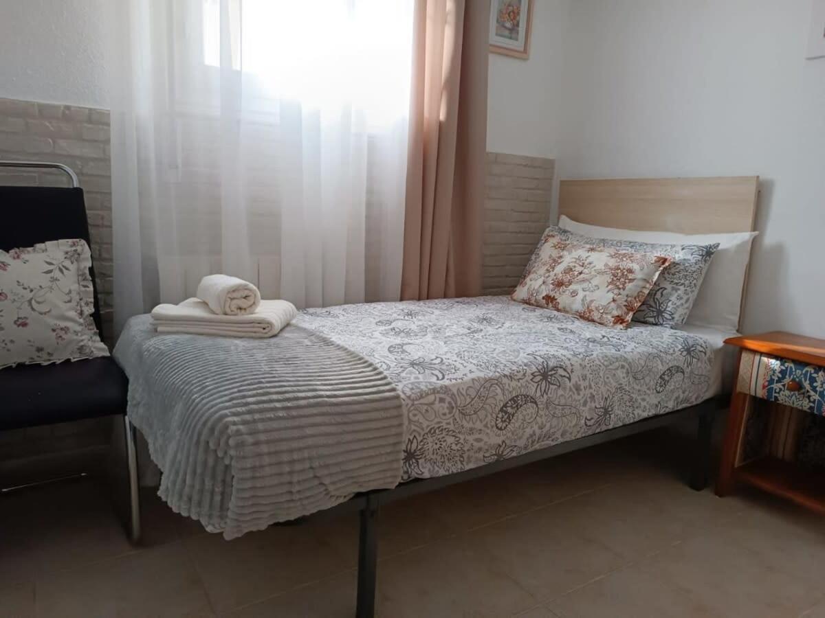 Quaint Ground Floor Apartment With Pool Lb1 Torrevieja Kültér fotó