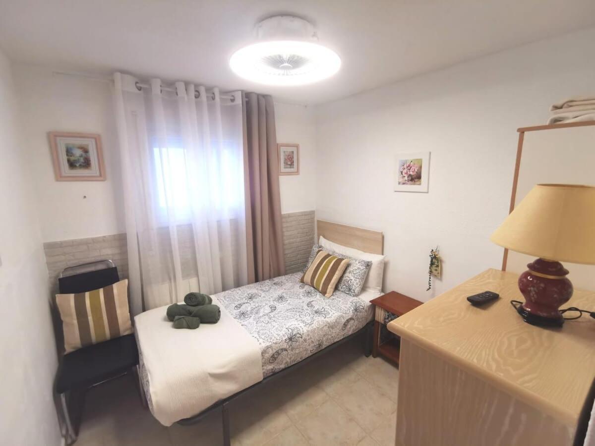 Quaint Ground Floor Apartment With Pool Lb1 Torrevieja Kültér fotó